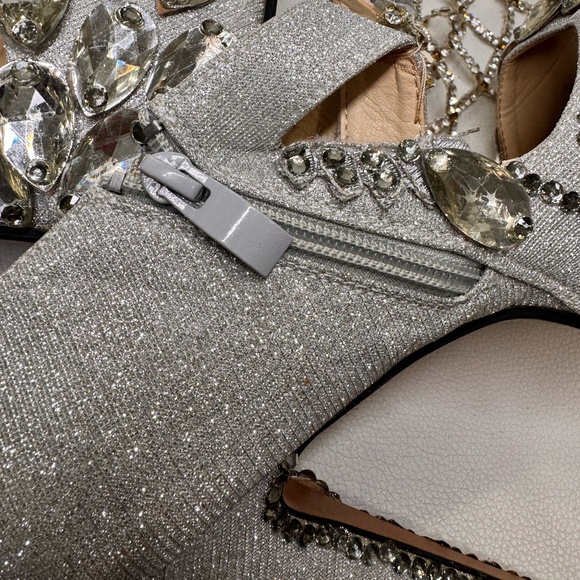 Sparkling Silver Competition Heels – 6” High with 2” Platform & Silver Stones ✨ - Picture 8 of 10